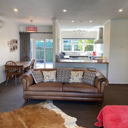 Hpg Villa Formerly Known As Pipi Hotel Havelock North Exterior foto